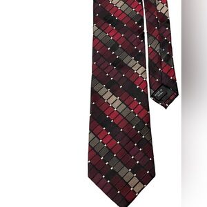 Excellent condition 100% silk Kenneth Cole Reaction tie